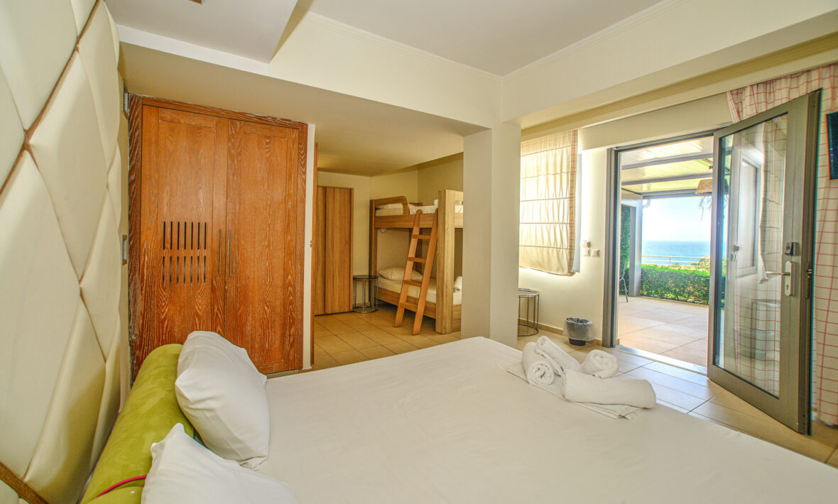Family Room Sea View with Bunk Bed and External Jacuzzi